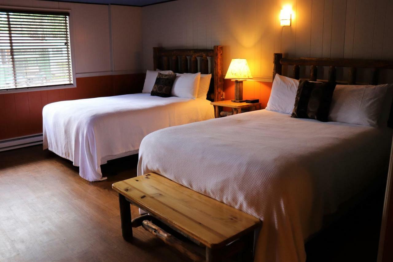 Lone Fir Resort Cougar 外观 照片