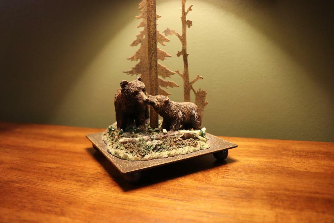 Lone Fir Resort Cougar 外观 照片