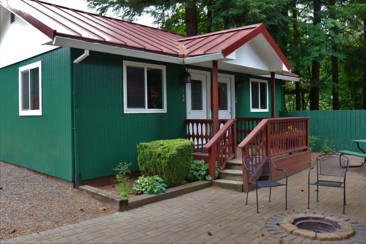 Lone Fir Resort Cougar 外观 照片
