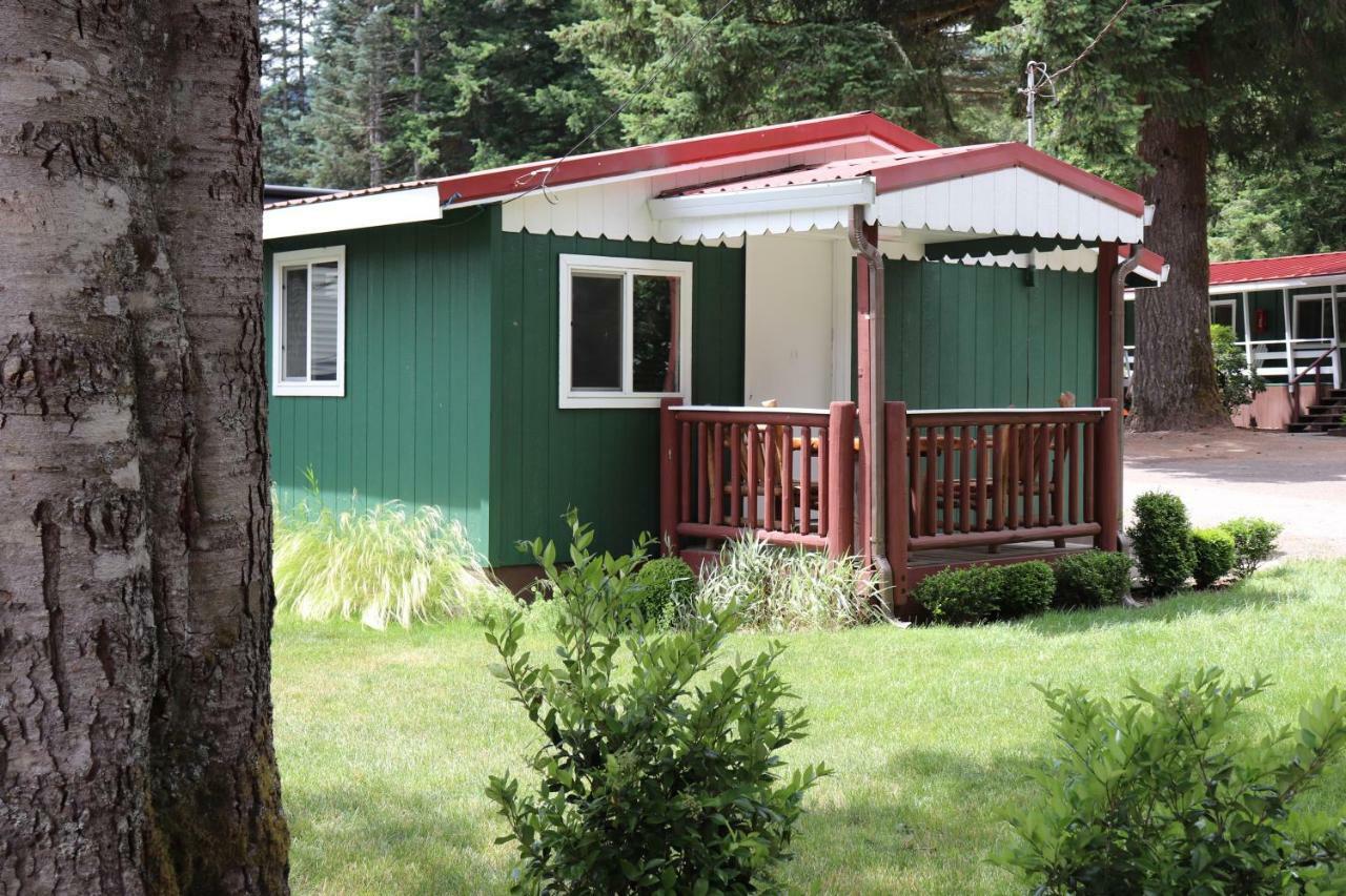 Lone Fir Resort Cougar 外观 照片