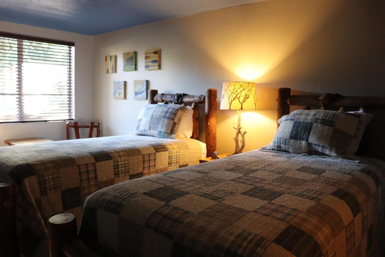 Lone Fir Resort Cougar 外观 照片
